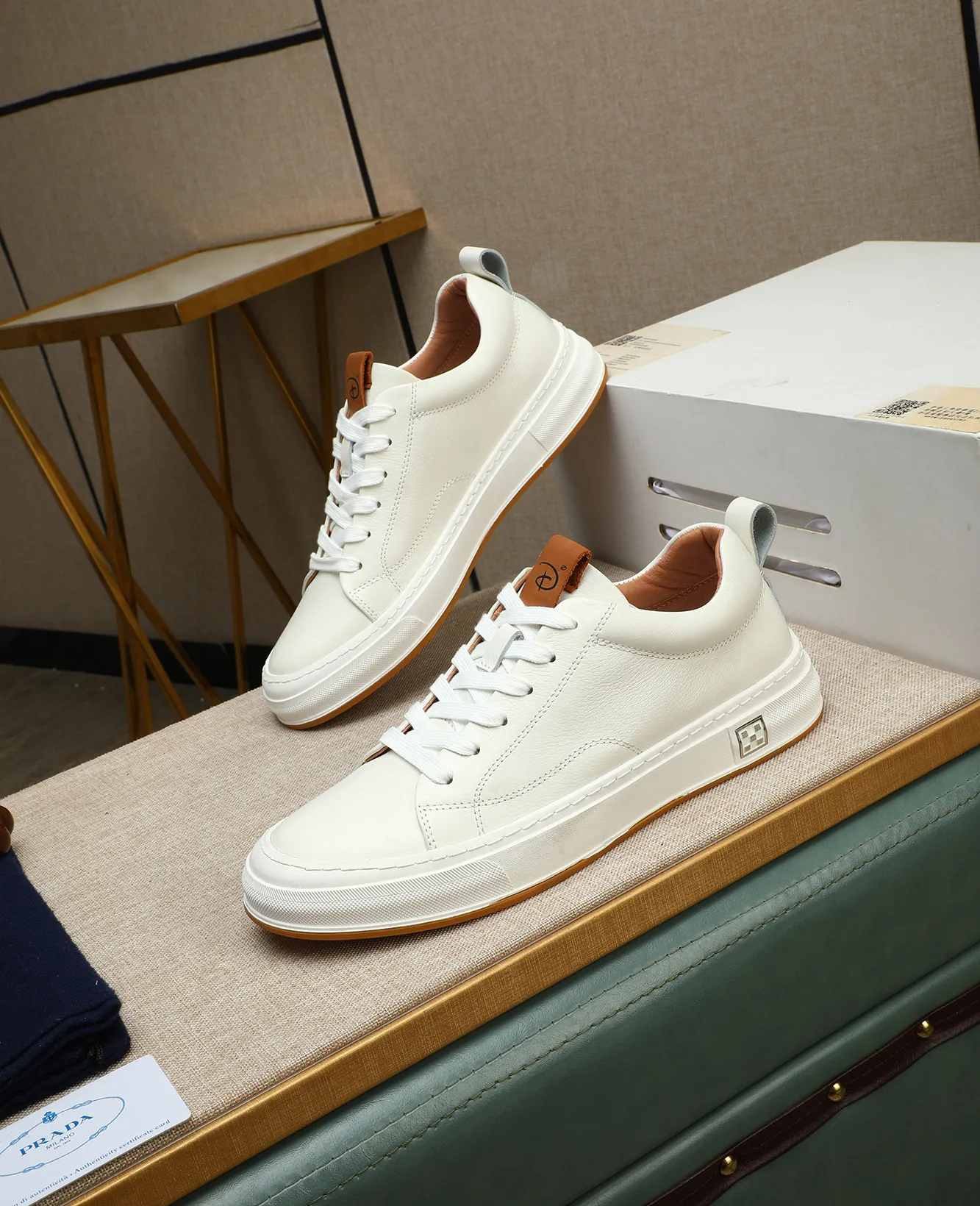 Men's men's shoes 💰420 high-end version. PRADA (Prada) men's casual style, compare the quality at the counter 🧚🏿♂️Imported cowhide fabric 🐎Water-dyed comfortable and soft cowhide lining for feet 🐂Genuine leather outsole with label 🎉 Size 38-44. Can be customized for 45💥🏆